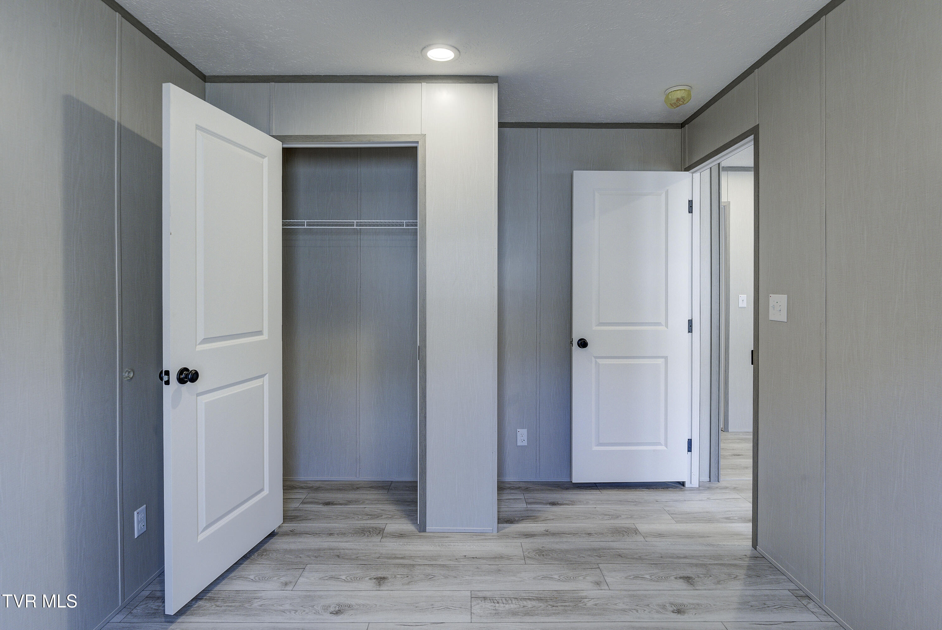 206 Florida Avenue Erwin, TN 37650 - Photo 16 of 30 Bed 2