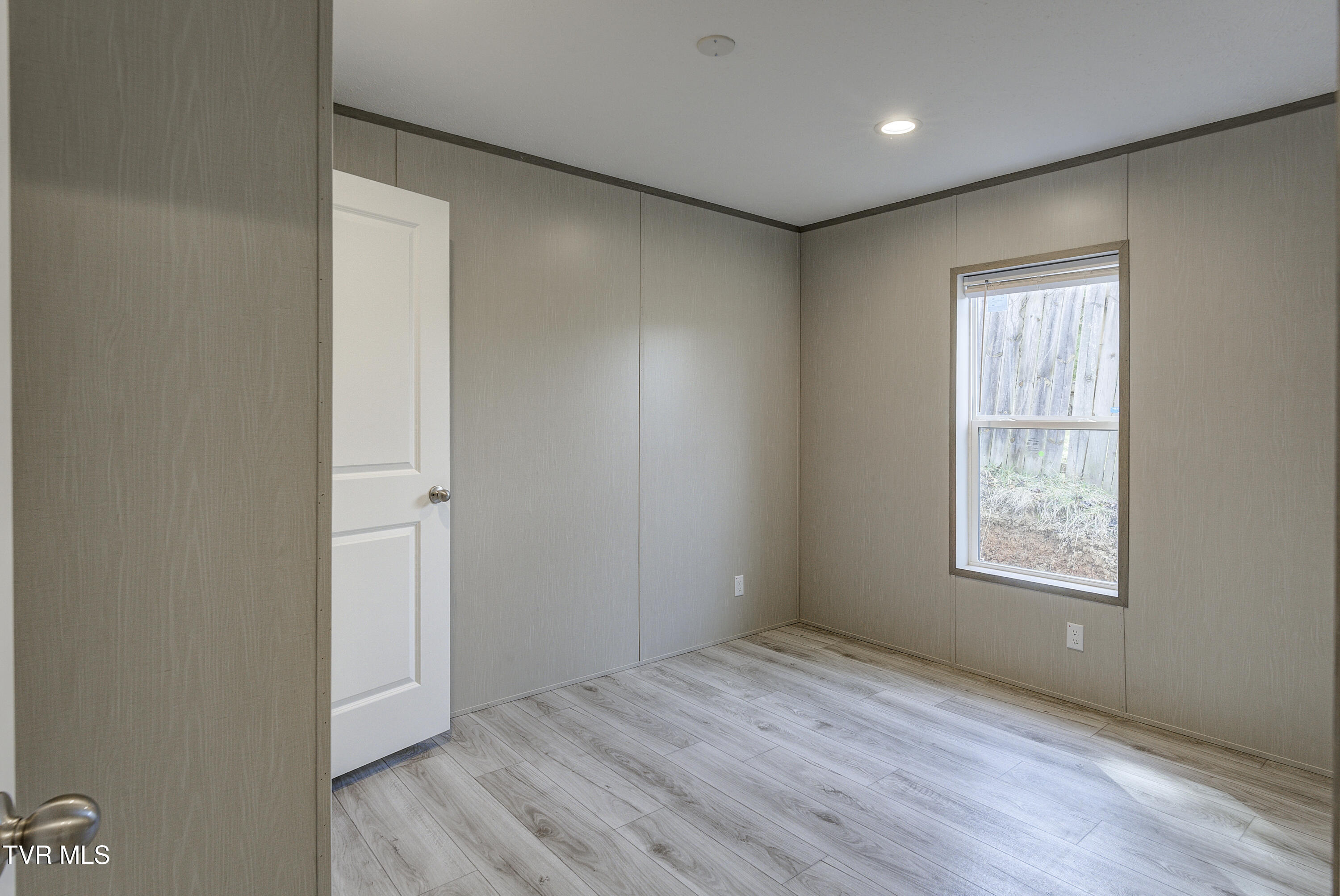 206 Florida Avenue Erwin, TN 37650 - Photo 19 of 30 Bed 3