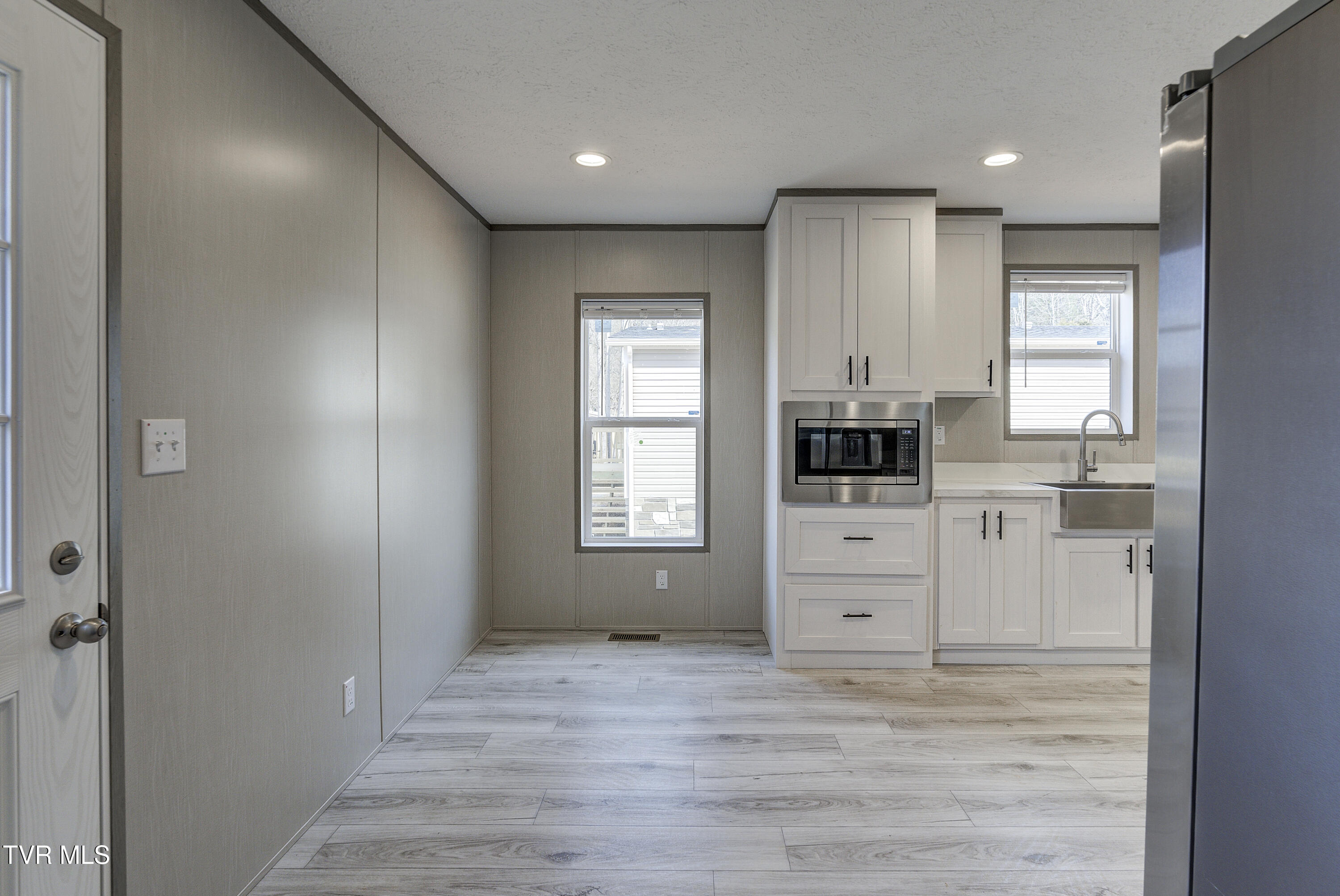 206 Florida Avenue Erwin, TN 37650 - Photo 29 of 30 Interior