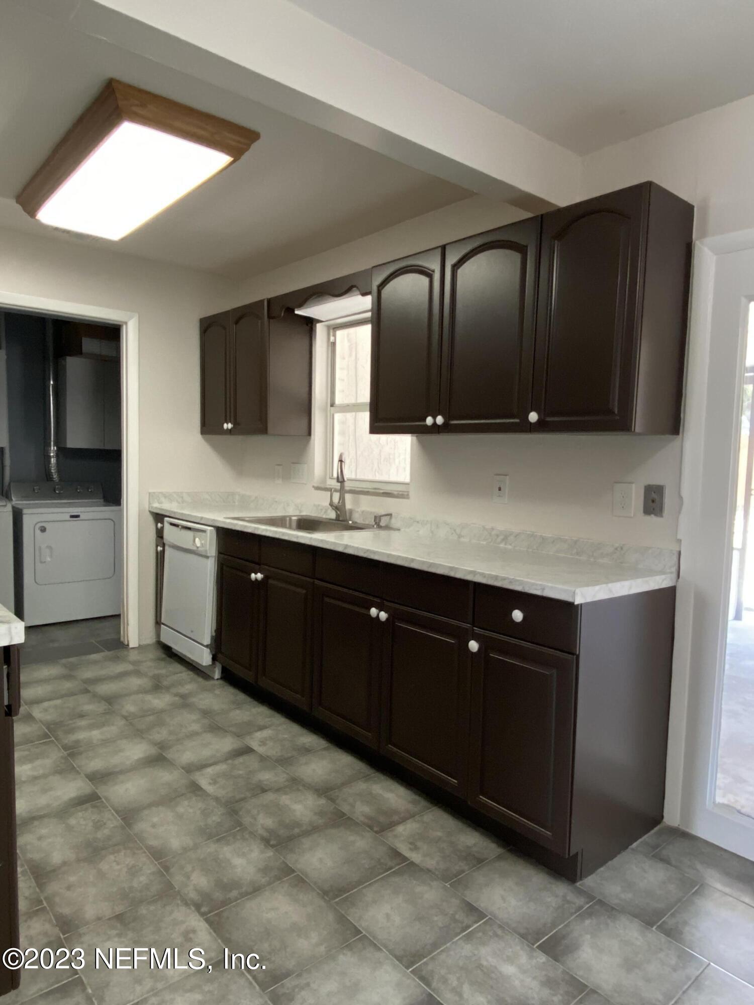 6217 Shetland Road Jacksonville, FL 32277 - Photo 9 of 20 IMG_6414