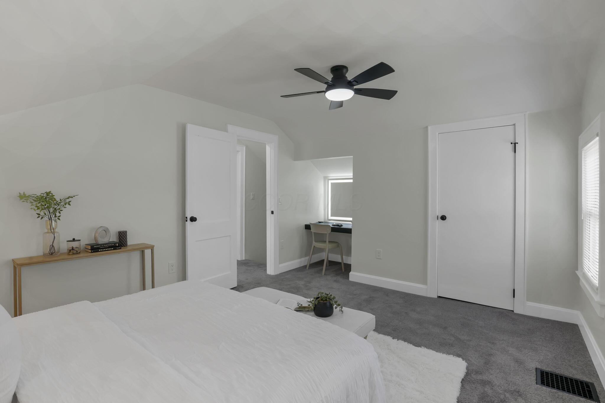 800 South Yearling Road Columbus, OH 43213 - Photo 24 of 57 Primary bedroom.