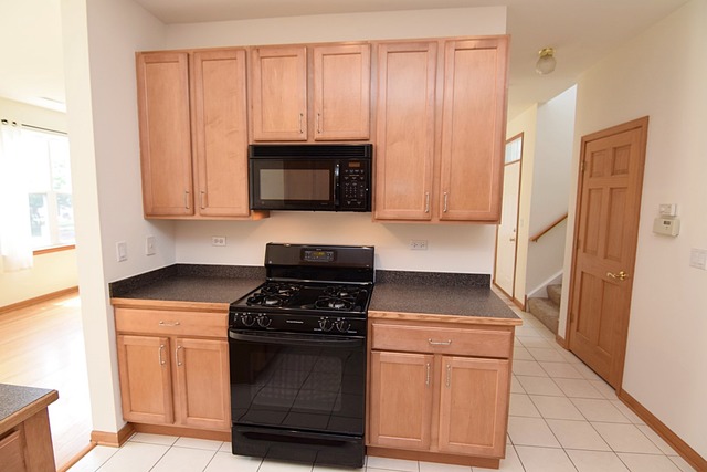 202 Grand Ridge Road St. Charles, IL 60175 - Photo 7 of 18