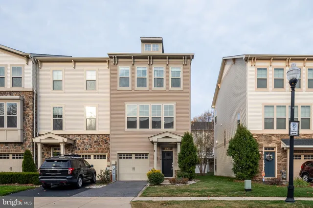 a car parked in front of a building