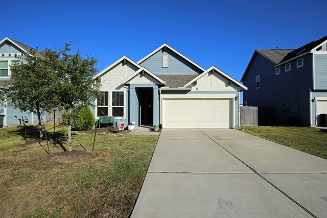 $339,000 | 13346 Pecan Trails Drive, Santa Fe, TX 77510