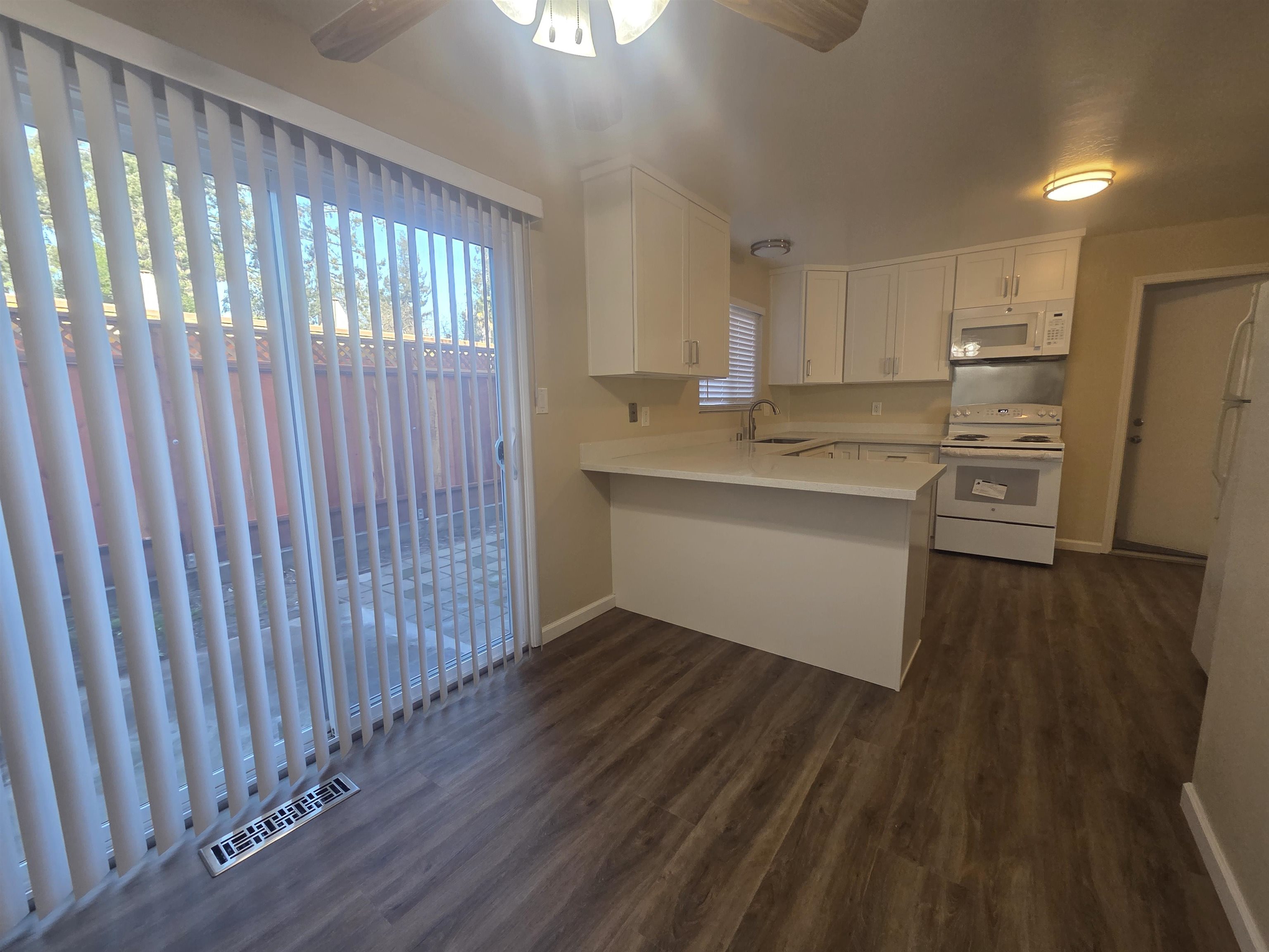 20077 Redwood Road, Unit 3 Castro Valley, CA 94546 - Photo 12 of 28