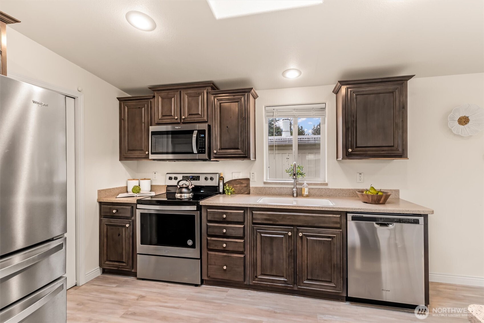 1725 242nd Street Southeast, Unit 210 Bothell, WA 98021 - Photo 14 of 38