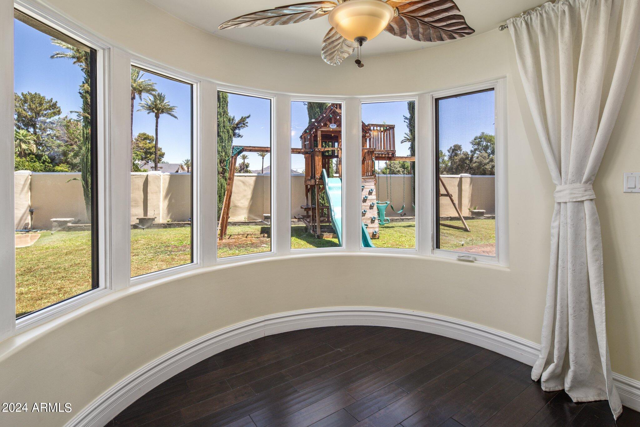 12 West Kaler Drive Phoenix, AZ 85021 - Photo 16 of 41 Breakfast Room