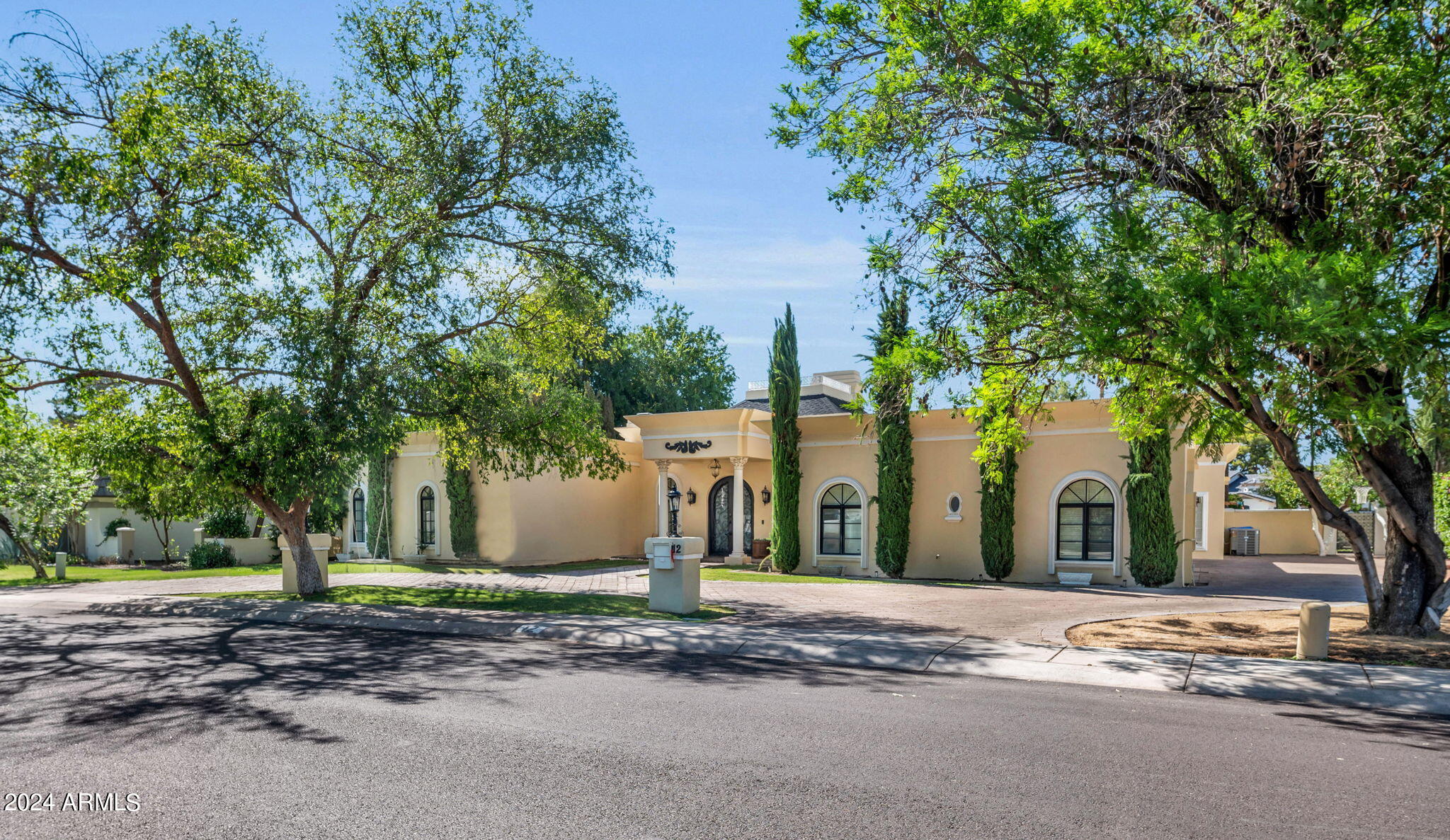 12 West Kaler Drive Phoenix, AZ 85021 - Photo 2 of 41 Front Elevation