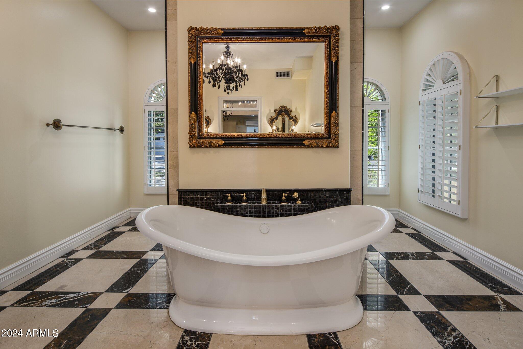 12 West Kaler Drive Phoenix, AZ 85021 - Photo 22 of 41 Primary Bathroom
