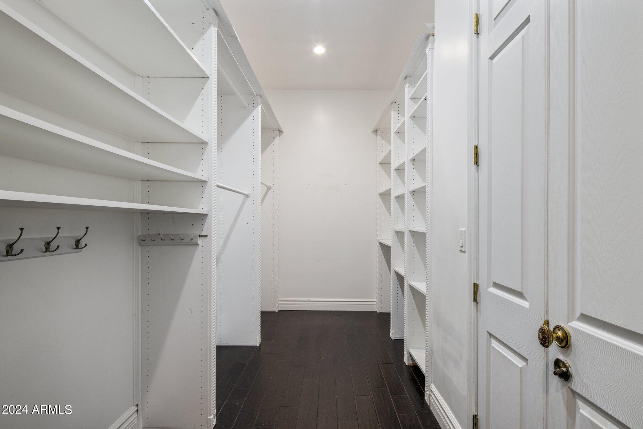 12 West Kaler Drive Phoenix, AZ 85021 - Photo 24 of 41 Primary Closet