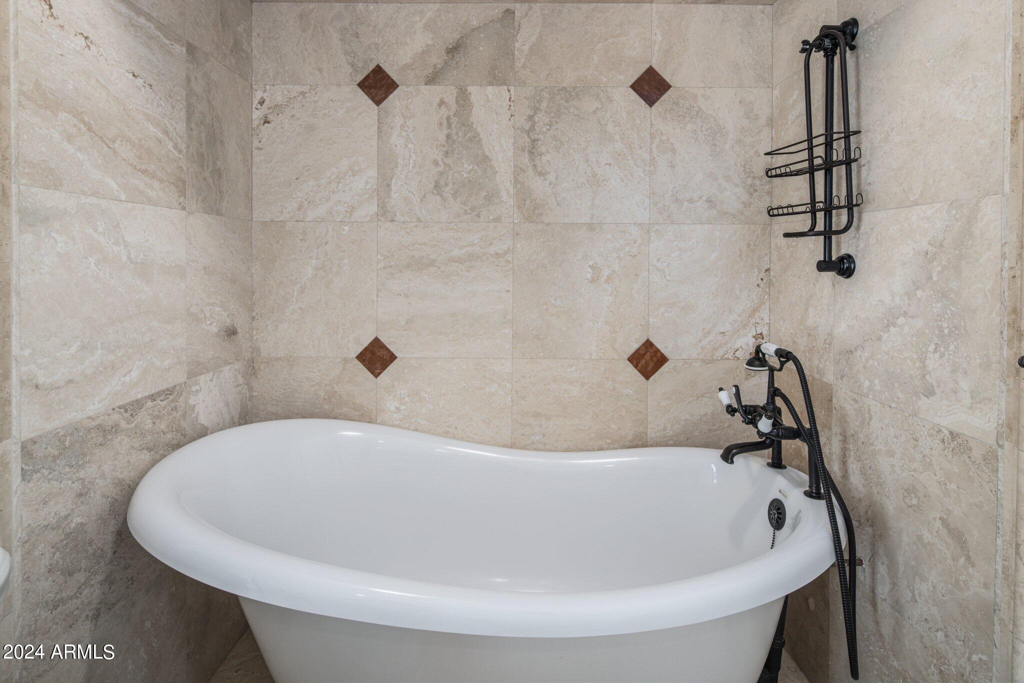 12 West Kaler Drive Phoenix, AZ 85021 - Photo 27 of 41 Second Bathroom