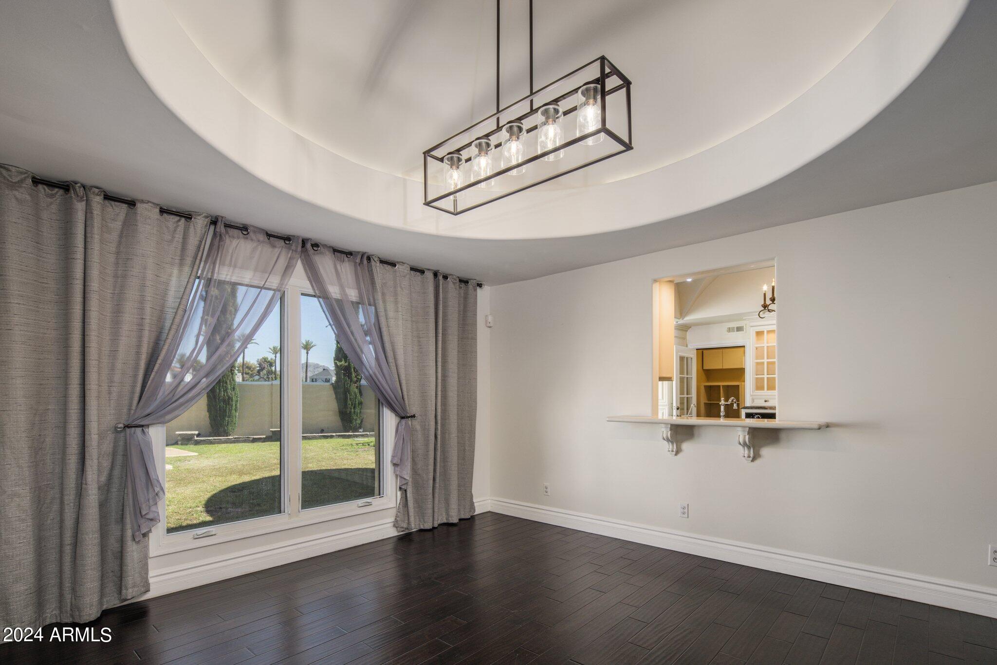 12 West Kaler Drive Phoenix, AZ 85021 - Photo 10 of 41 Dining Room
