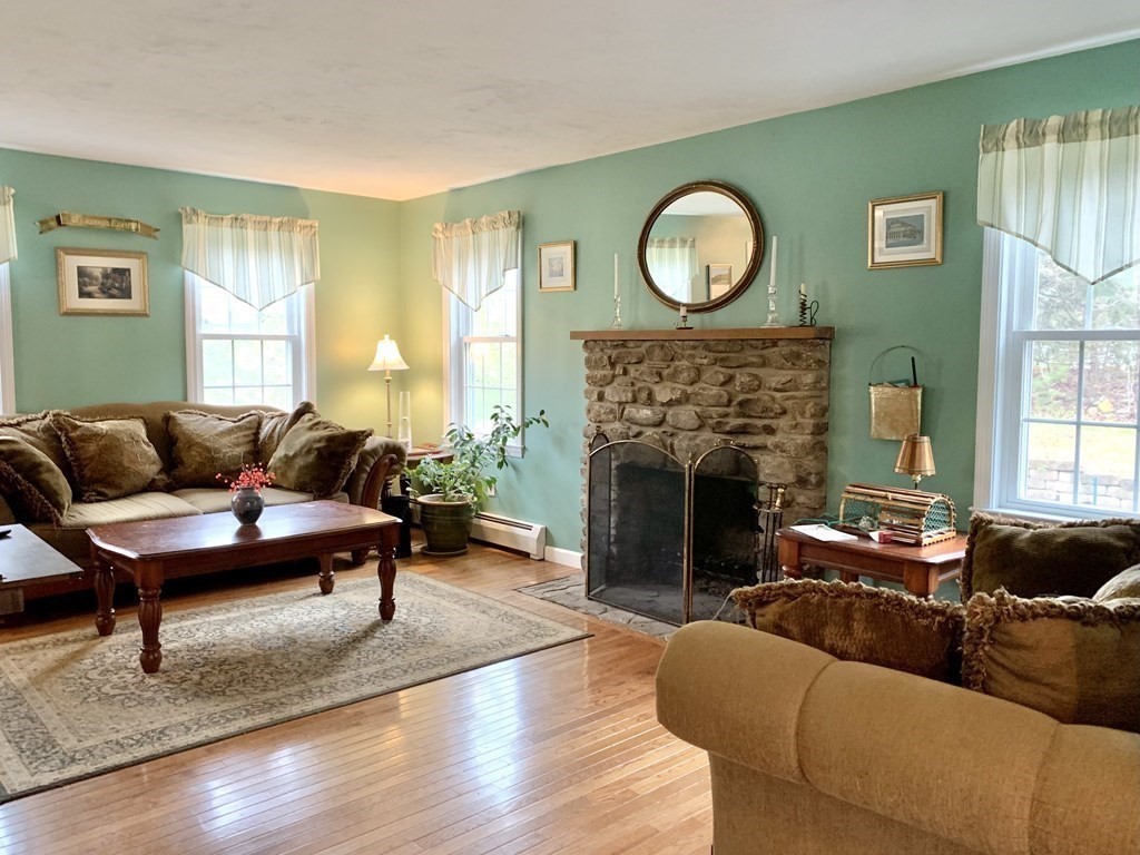 23 Watson Lane Rutland, MA 01543 - Photo 14 of 37