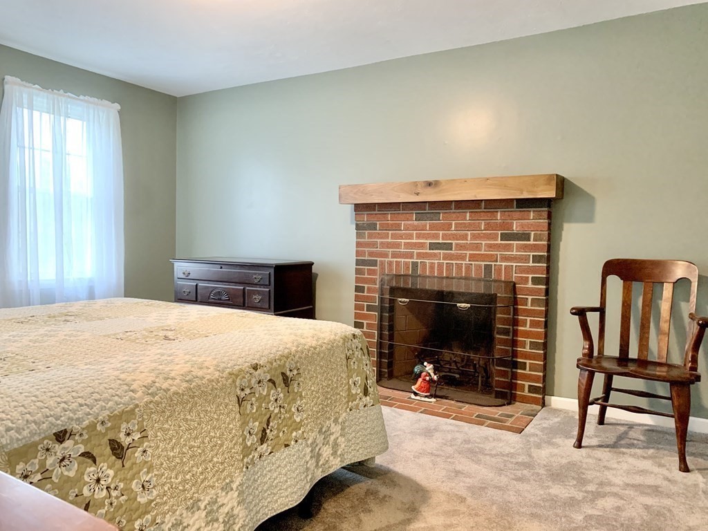 23 Watson Lane Rutland, MA 01543 - Photo 21 of 37