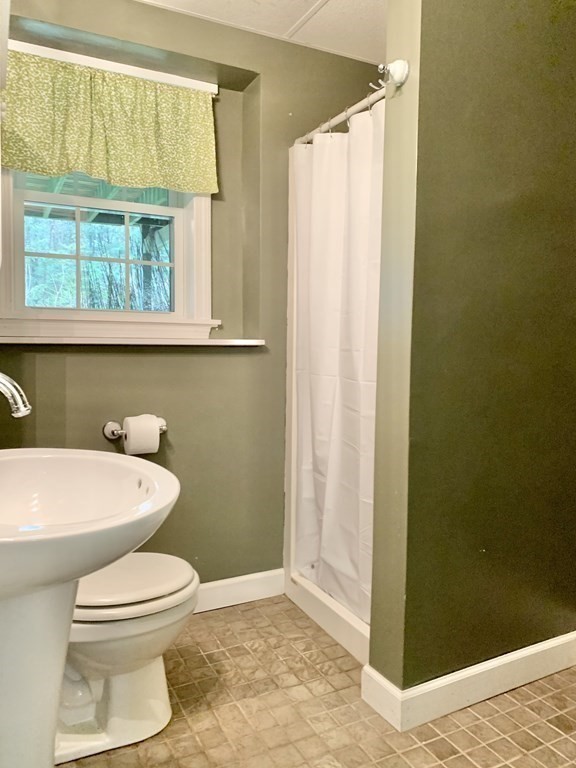 23 Watson Lane Rutland, MA 01543 - Photo 31 of 37