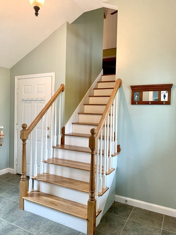 23 Watson Lane Rutland, MA 01543 - Photo 6 of 37