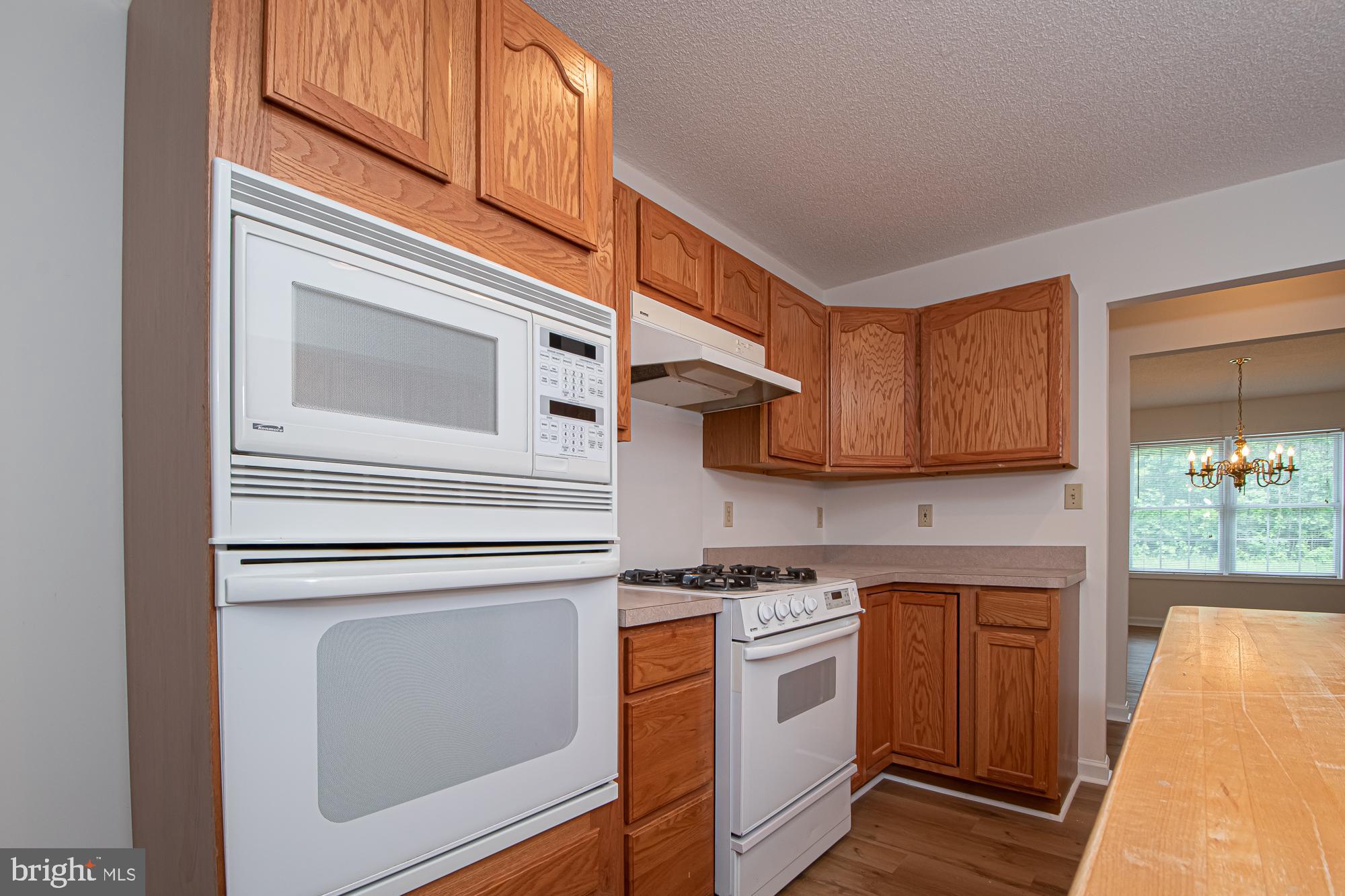 1001 North Timber Ridge Road Cross Junction, VA 22625 - Photo 20 of 69 Wall oven