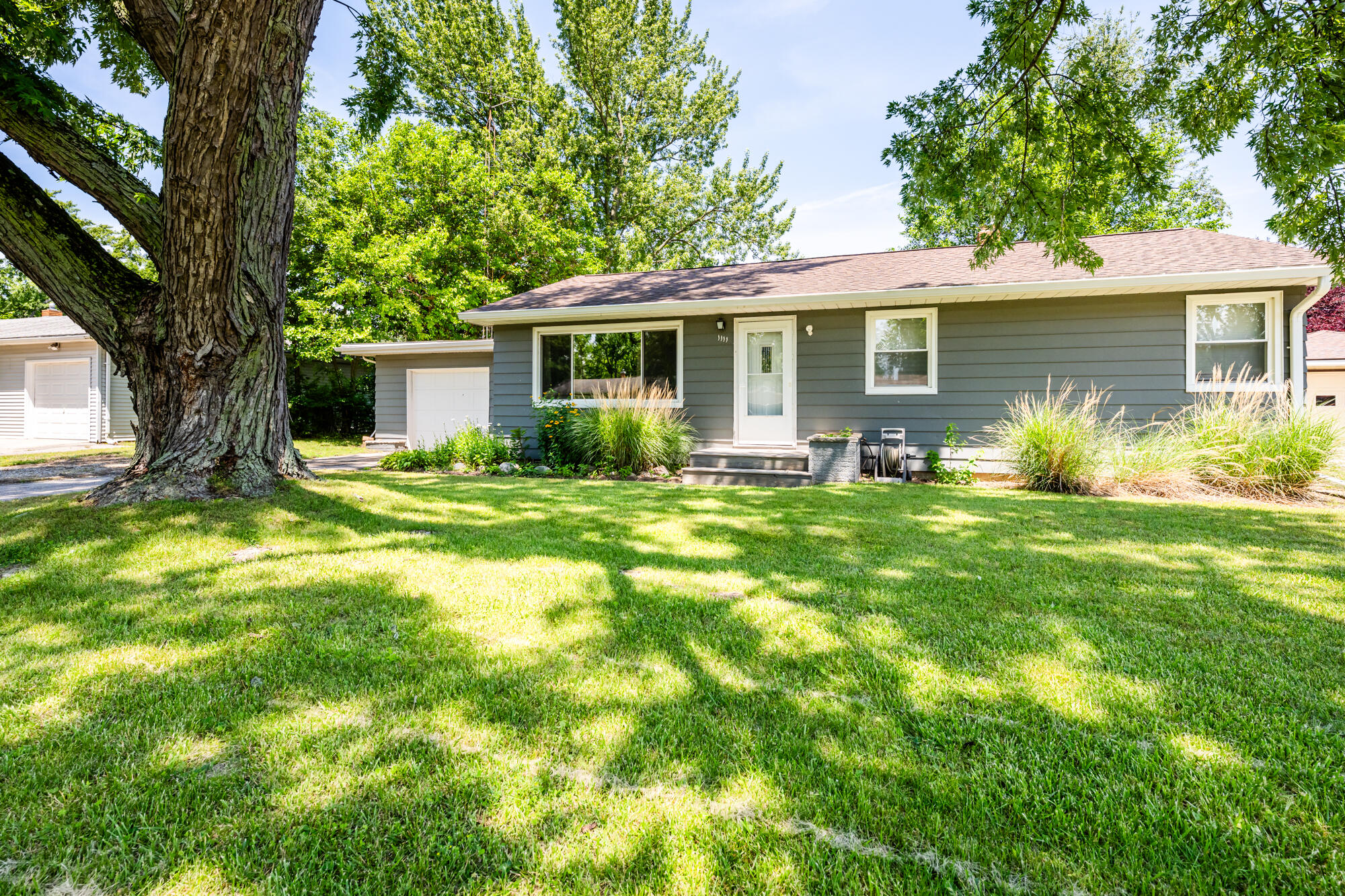 1111 Wedgewood Road St. Joseph, MI 49085 - Photo 2 of 33 Wedgewood-102