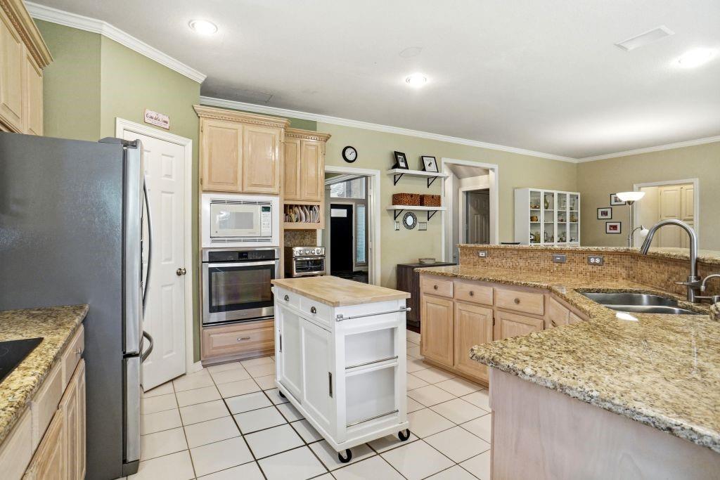 306 West Bethel School Road Coppell, TX 75019 - Photo 9 of 40
