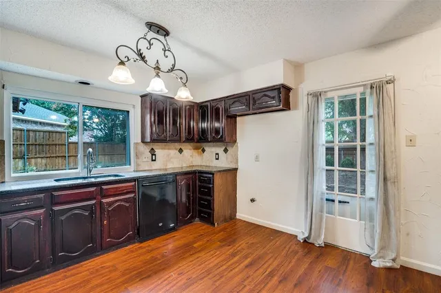 $439,999 | 1501 Barclay Drive, Richardson, TX 75081