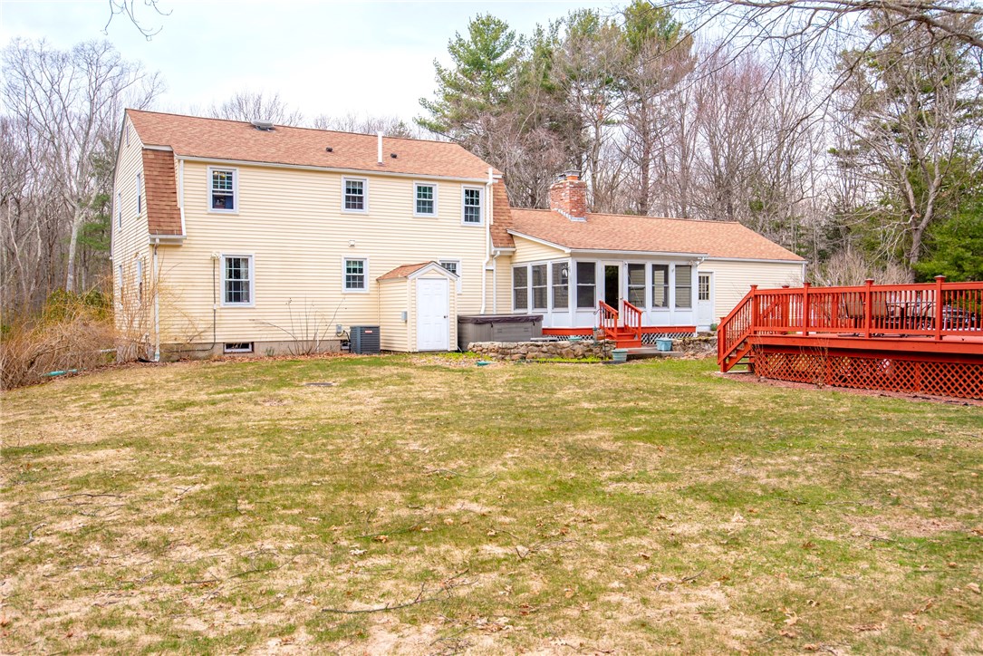 220 Weaver Hill Road Coventry, RI 02816 - Photo 6 of 28