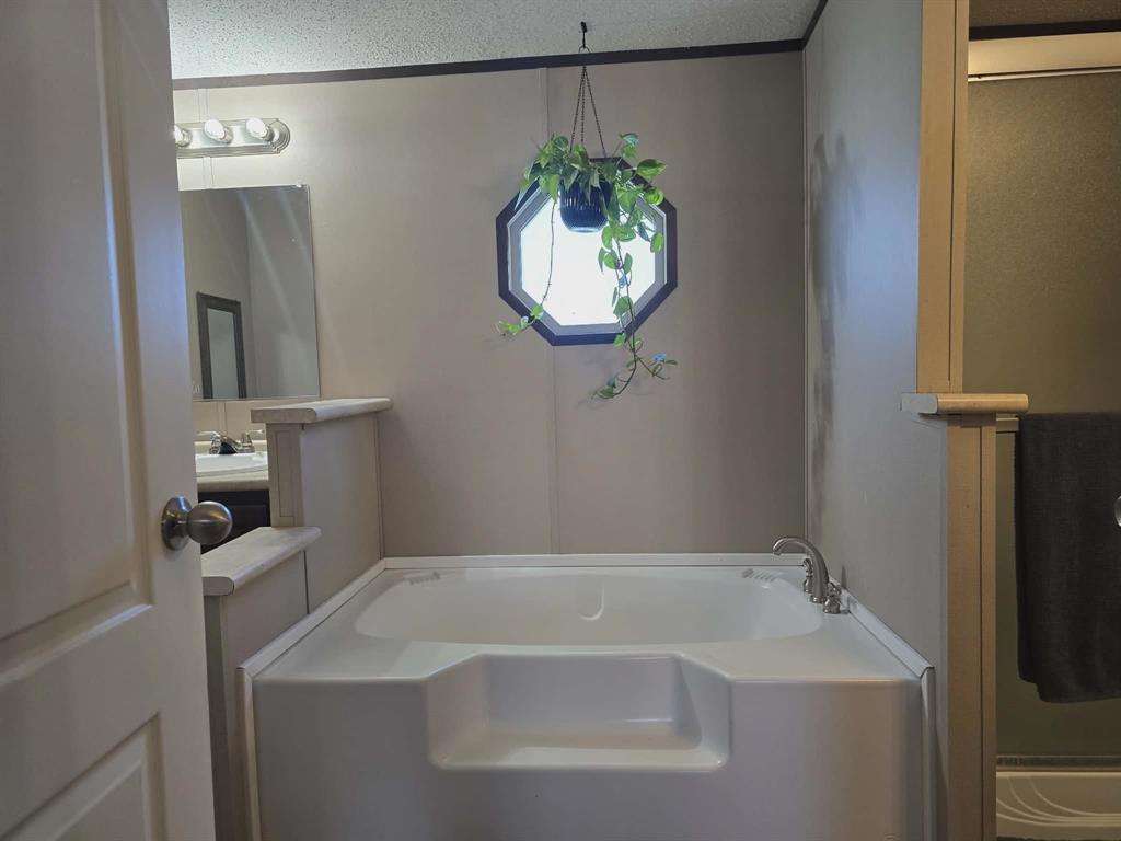 1381 Hackleman Road Whitesboro, TX 76273 - Photo 11 of 25