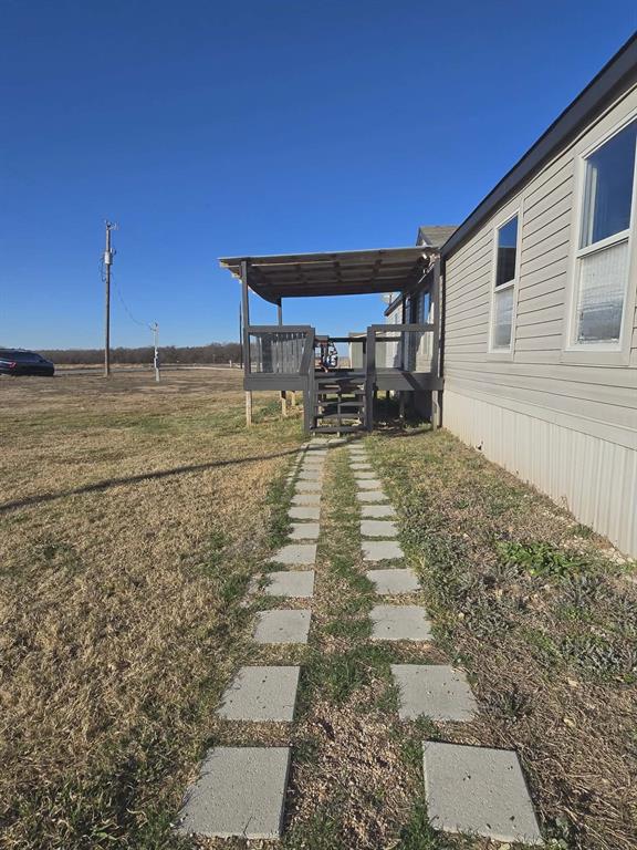 1381 Hackleman Road Whitesboro, TX 76273 - Photo 3 of 25