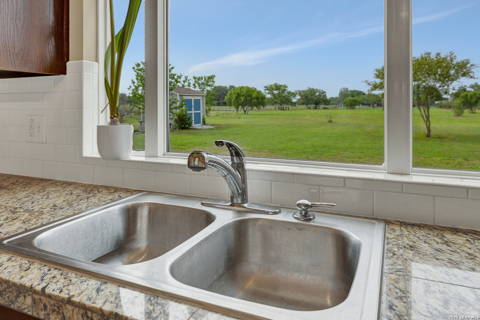 2048 East Martindale Road Seguin, TX 78155 - Photo 14 of 41