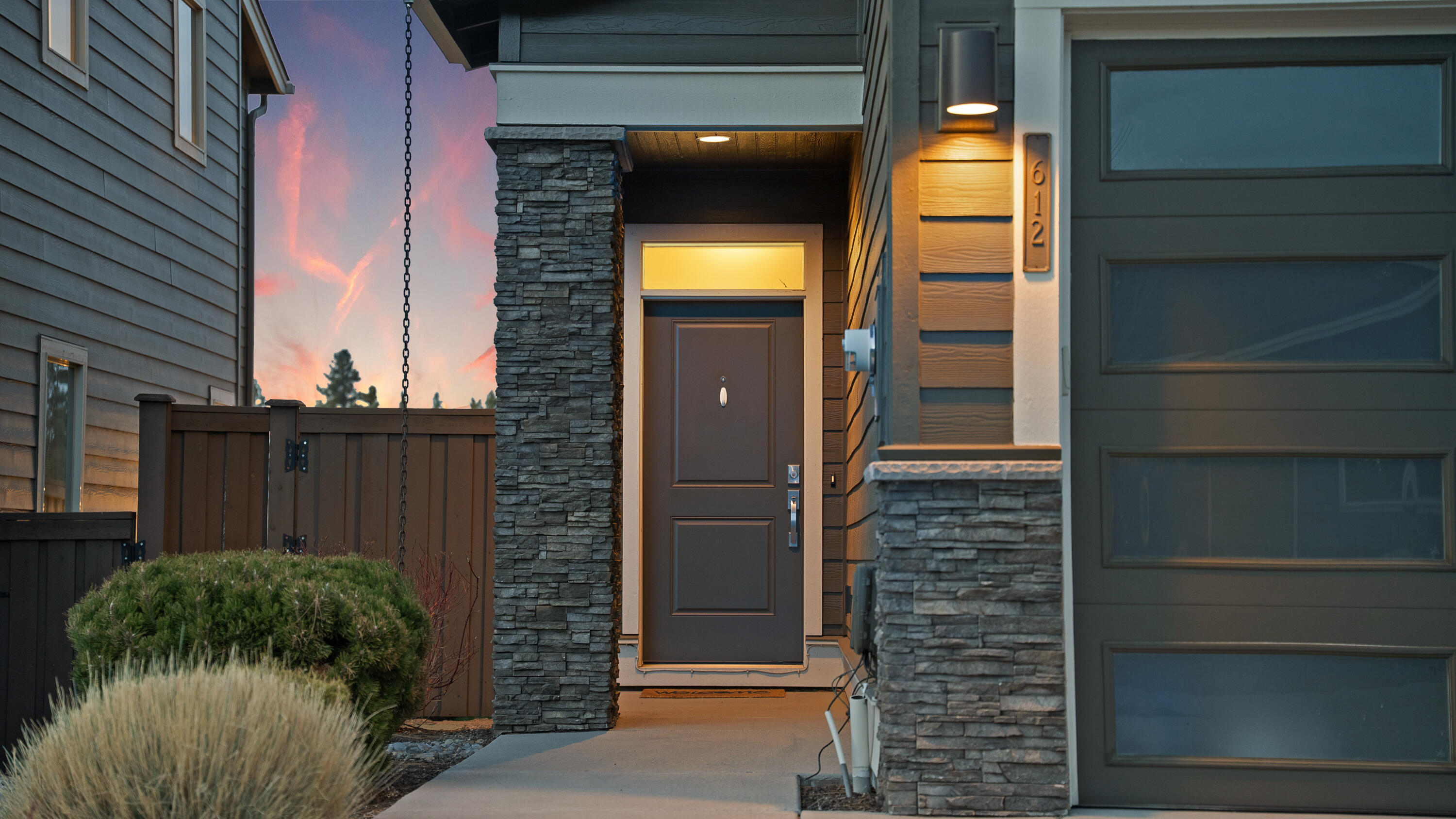 612 Northeast Vail Lane Bend, OR 97701 - Photo 4 of 32