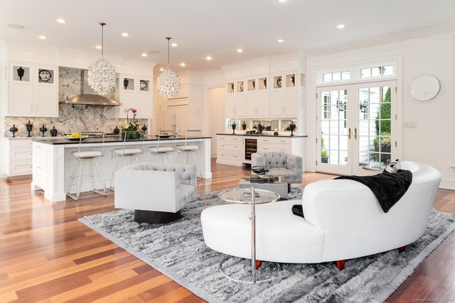 $6,495,000 | 474 Ponus Ridge Road, New Canaan, CT 06840