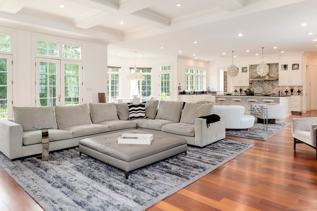 $6,495,000 | 474 Ponus Ridge Road, New Canaan, CT 06840