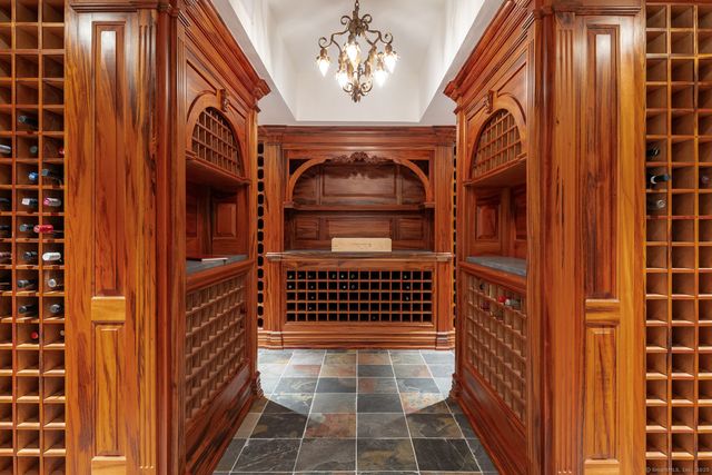 $6,495,000 | 474 Ponus Ridge Road, New Canaan, CT 06840