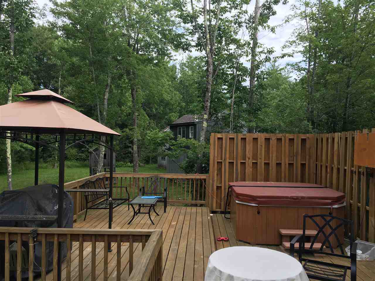 4 Woodside Lane Rochester, NH 03867 - Photo 2 of 38