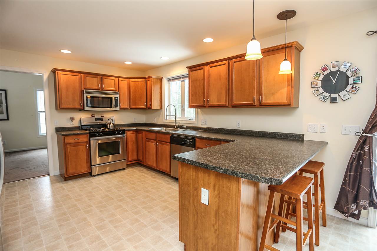 4 Woodside Lane Rochester, NH 03867 - Photo 4 of 38