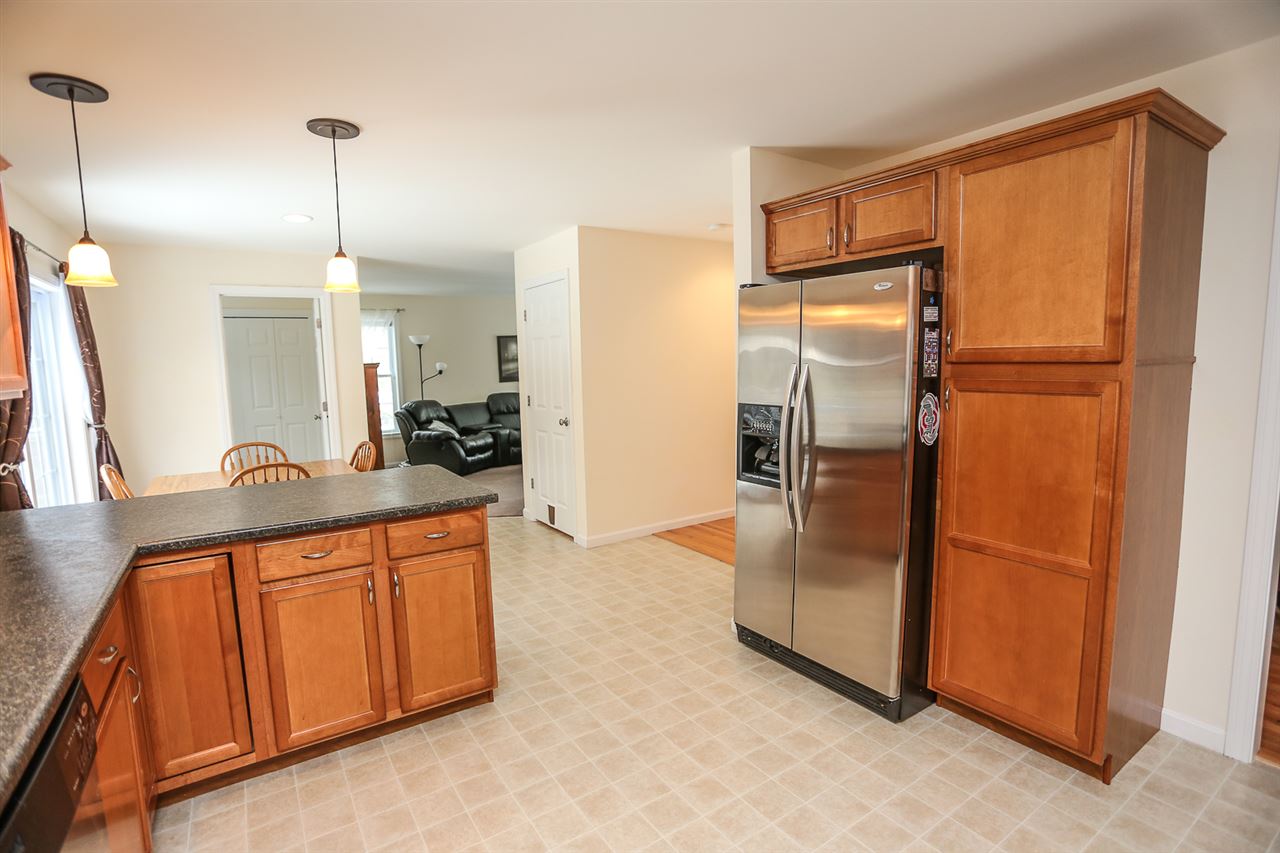 4 Woodside Lane Rochester, NH 03867 - Photo 6 of 38