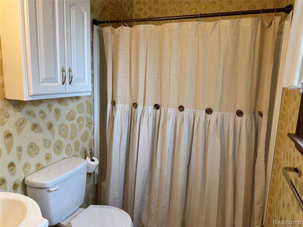 226 South Burkhart Road Howell, MI 48843 - Photo 17 of 27