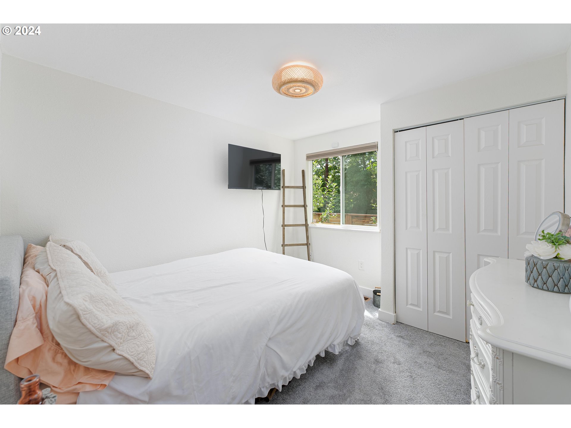 8809 Southeast Reedway Street Portland, OR 97266 - Photo 21 of 39 Bedroom