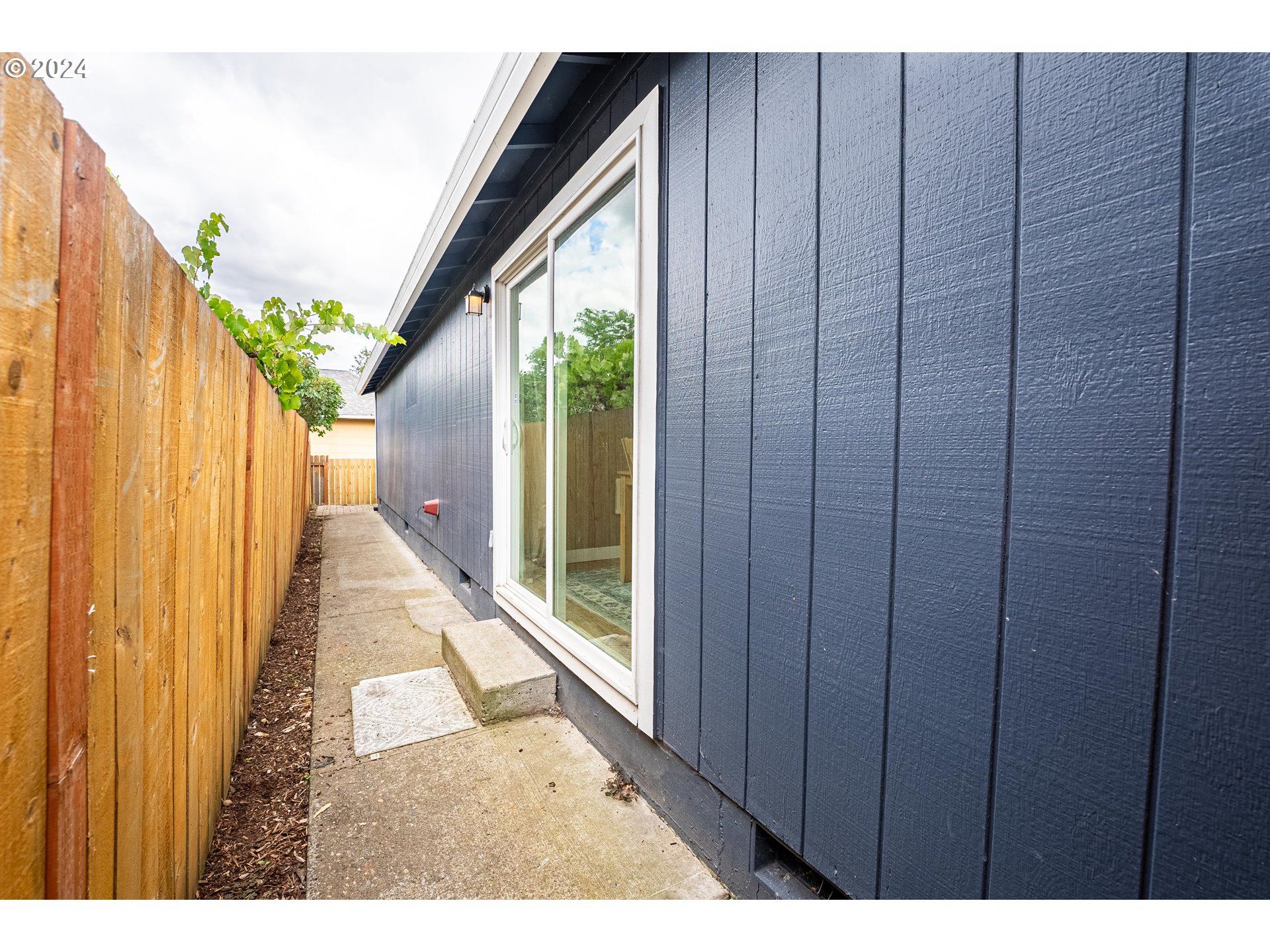 8809 Southeast Reedway Street Portland, OR 97266 - Photo 23 of 39 Gallery Image 23