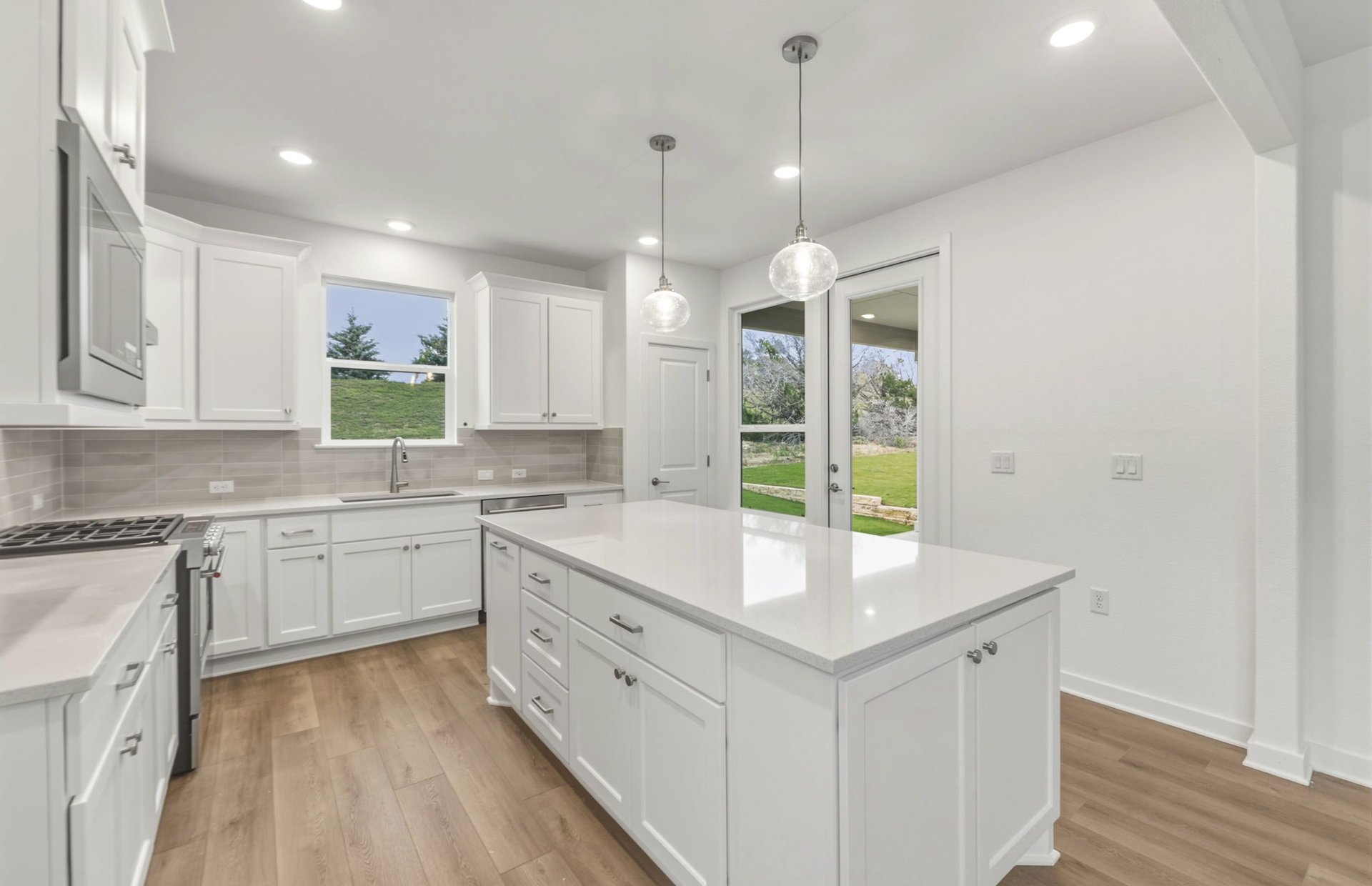 1004 Martingale Street Georgetown, TX 78633 - Photo 4 of 18