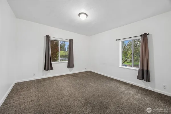 $625,000 | 6302 104th Street East, Puyallup, WA 98373