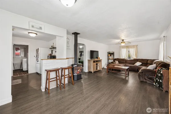 $625,000 | 6302 104th Street East, Puyallup, WA 98373