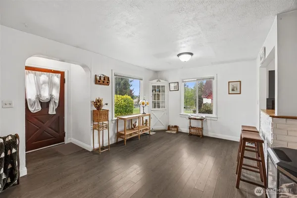 $625,000 | 6302 104th Street East, Puyallup, WA 98373
