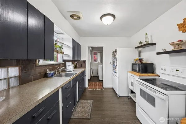 $625,000 | 6302 104th Street East, Puyallup, WA 98373