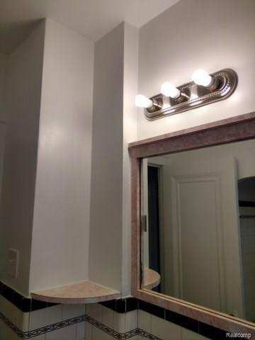 5581 Yorkshire Road Detroit, MI 48224 - Photo 10 of 27 IMG_20160409_183107260_HDR_360x480.jpg