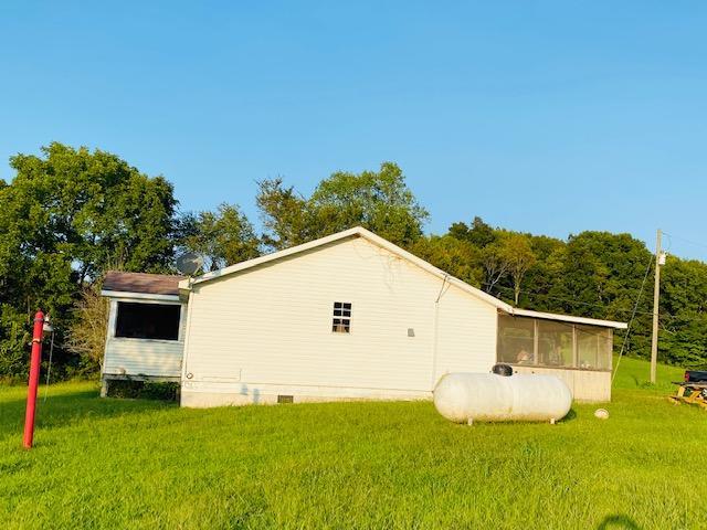 355 Mcfall Road Albany, KY 42602 - Photo 7 of 28 IMG_7231