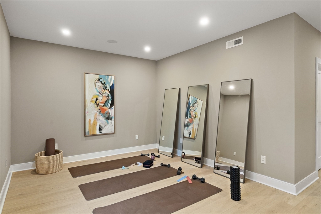 16 Dorcar Road Newton, MA 02467 - Photo 39 of 39