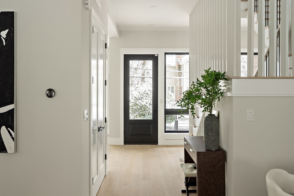 16 Dorcar Road Newton, MA 02467 - Photo 9 of 39