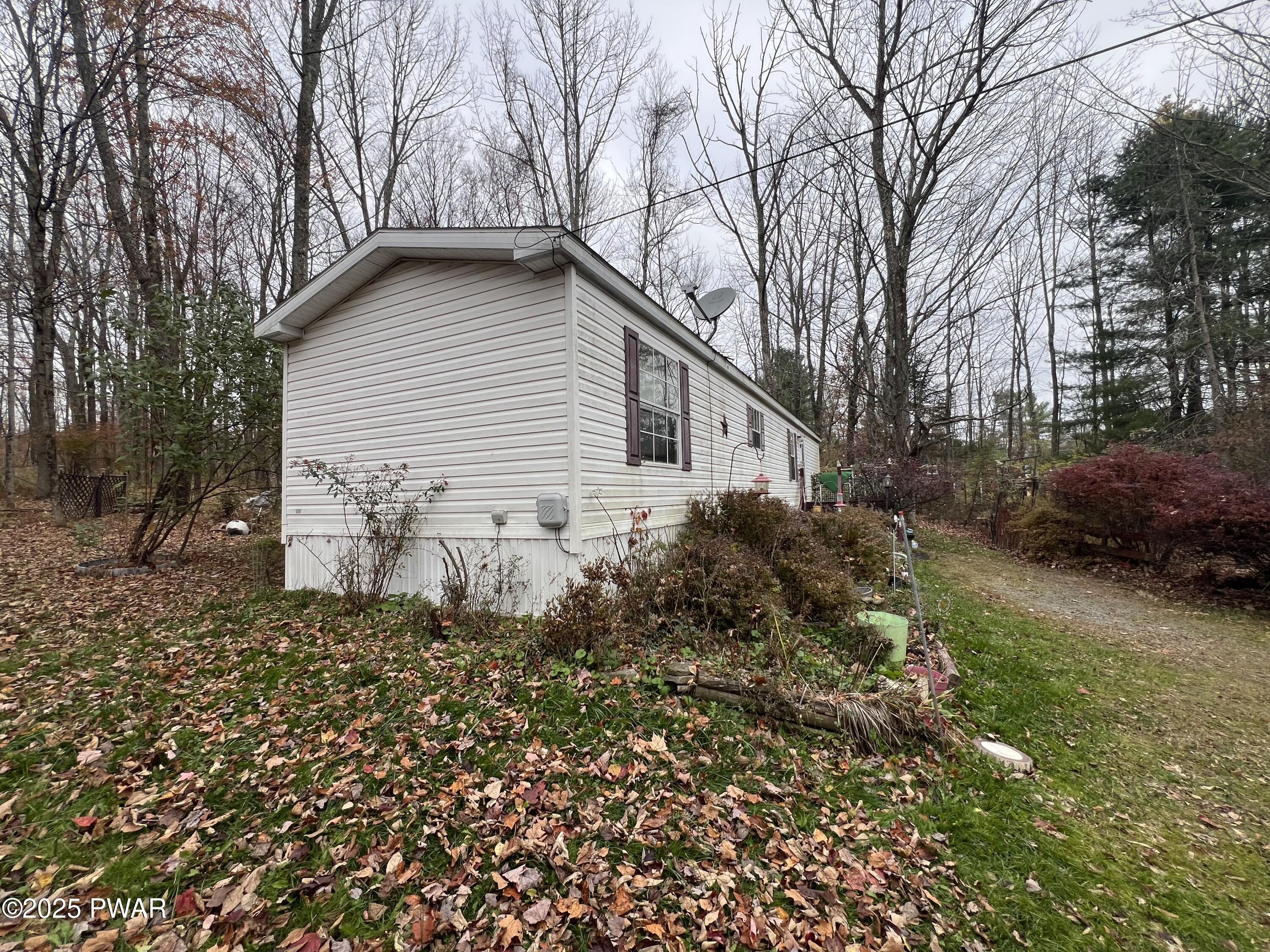 733 Stock Farm Road Lake Ariel, PA 18436 - Photo 2 of 18