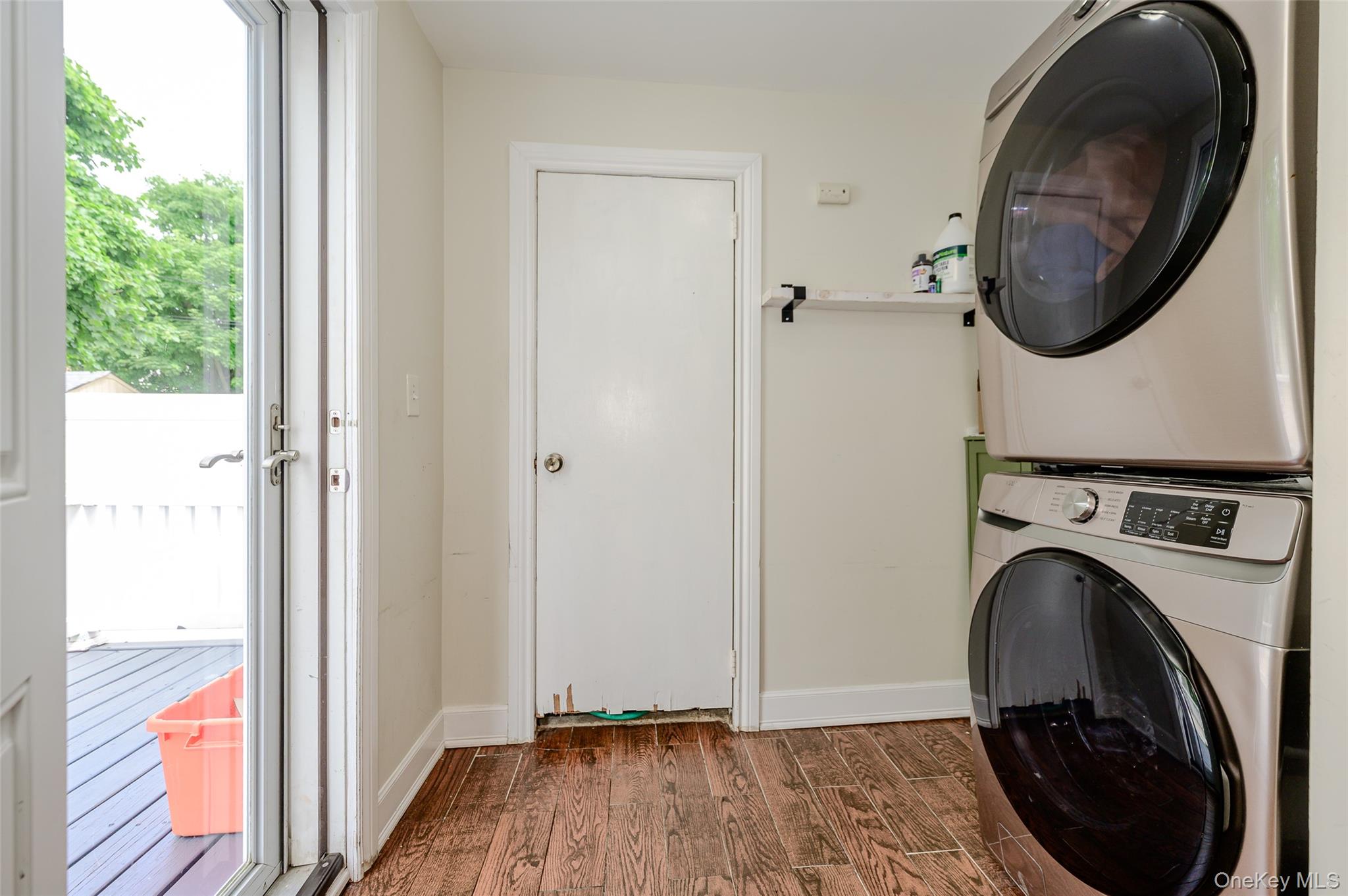 20 Marina Road Island Park, NY 11558 - Photo 14 of 24 Laundry Area/Utility Closet