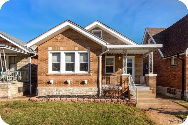$210,000 | 3831 Burgen Avenue, St. Louis, MO 63116